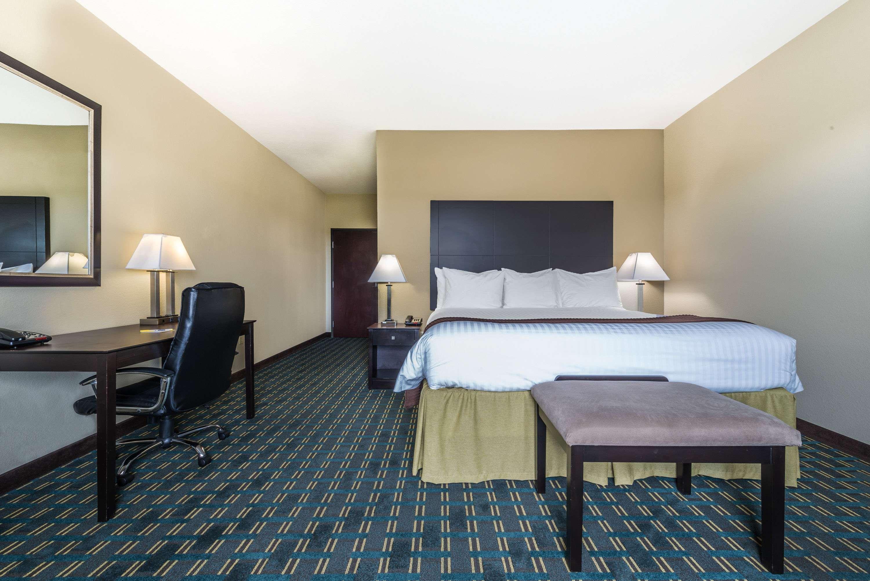 Days Inn & Suites By Wyndham Mineral Wells Zewnętrze zdjęcie